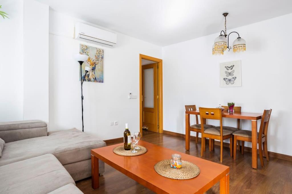Ayala Beach Apartment Μάλαγα Εξωτερικό φωτογραφία